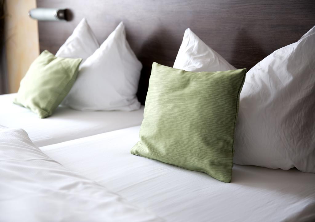 Hotel Garni Goldene Traube Bad Windsheim Bilik gambar