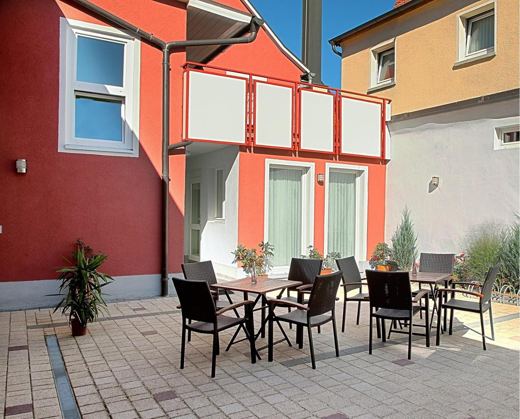 Hotel Garni Goldene Traube Bad Windsheim Luaran gambar