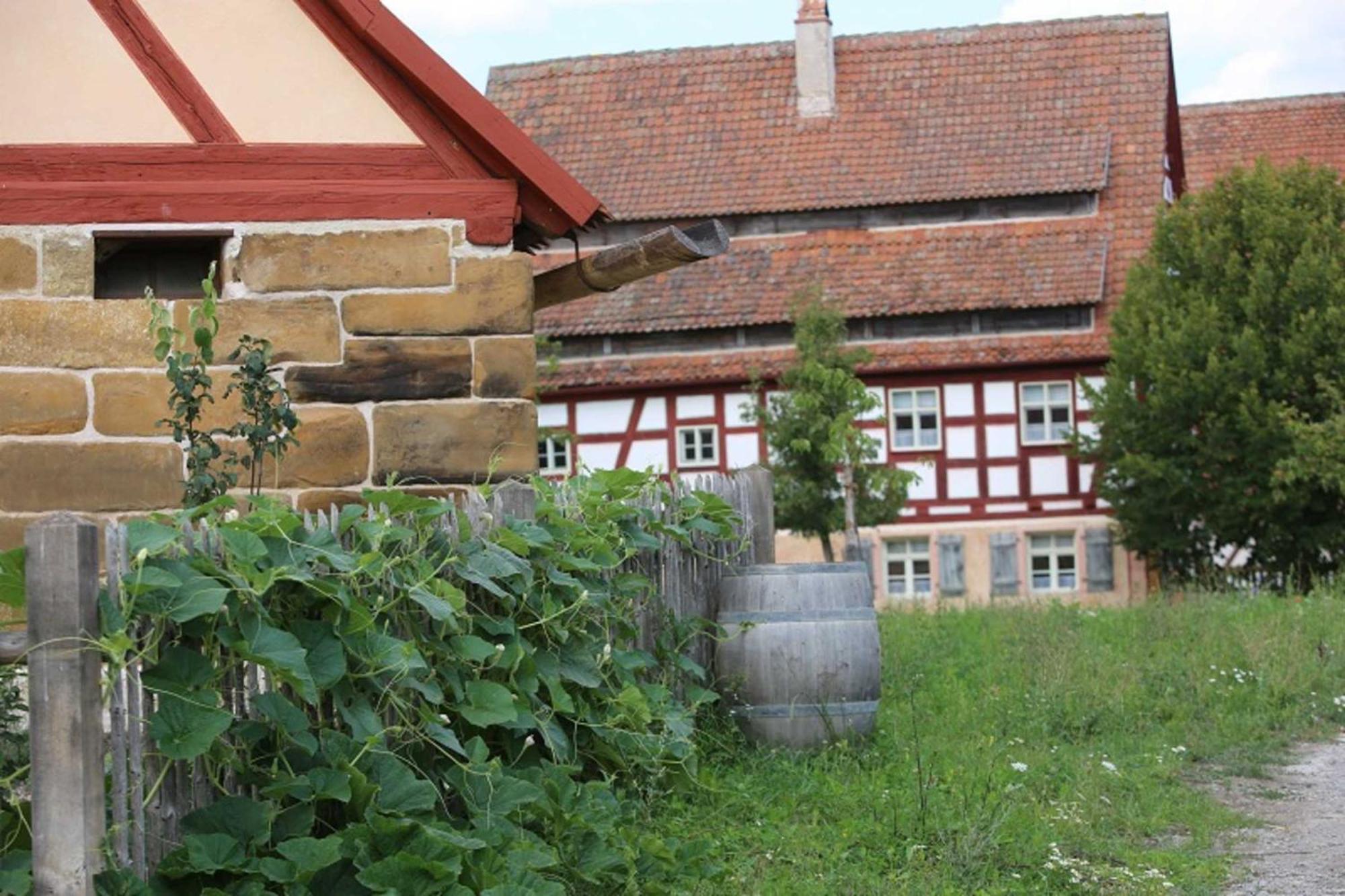 Hotel Garni Goldene Traube Bad Windsheim Luaran gambar